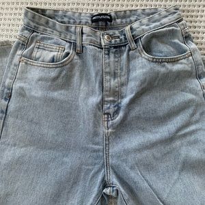 Prettylittlething Light Wash Jeans